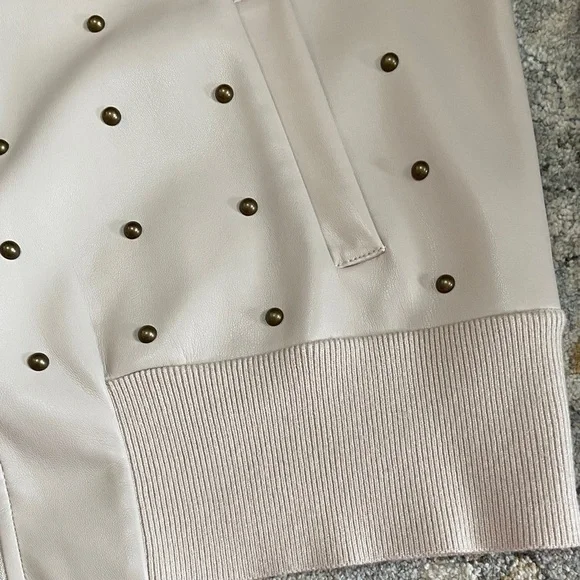 Sioni Light Beige Bomber Jacket Sweater with Metallic Details - Picture 6 of 15